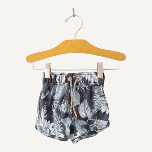 Island trotters | 6 mois