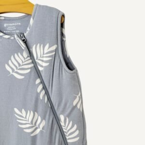 Alternative view of Gunamana | 18-24 mois