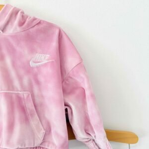 Alternative view of Nike | 12 mois